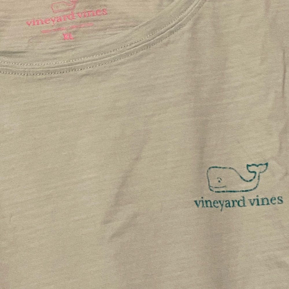 Vineyard vines - Picture 2 of 4